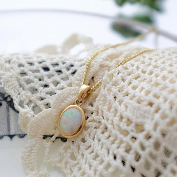 Choosing the Perfect Opal