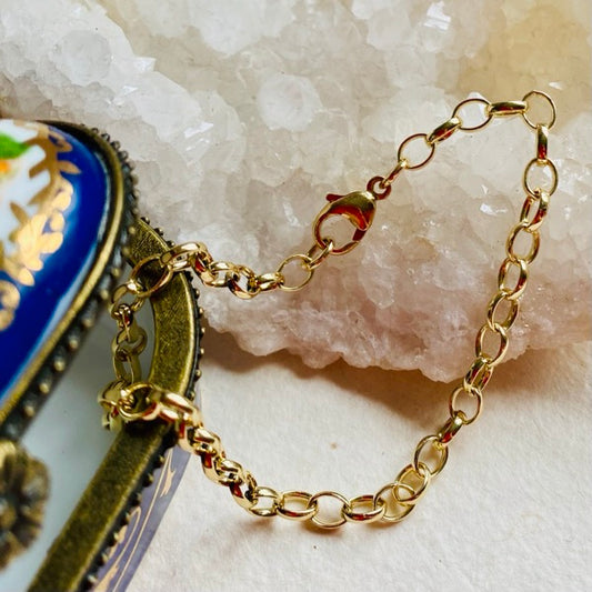 Solid Gold Oval Belcher Bracelet by Joy Everley
