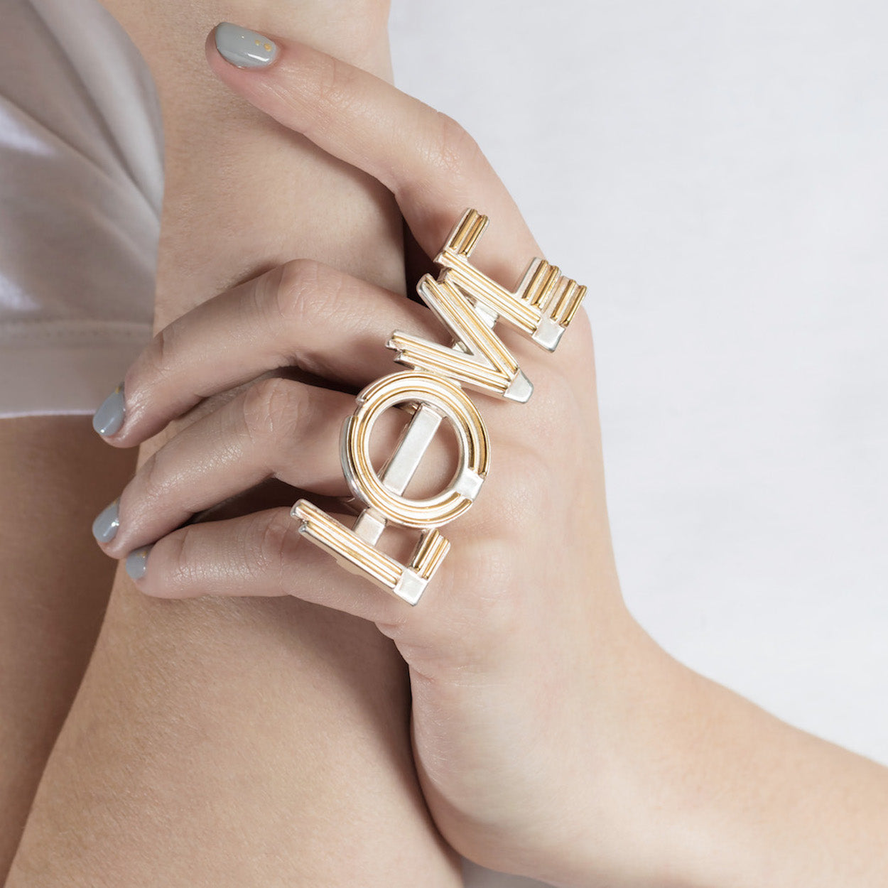 Art Deco Knuckleduster Love
